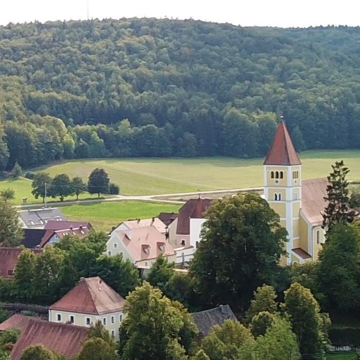 Blick über Illschwang im Bayerischen Jura