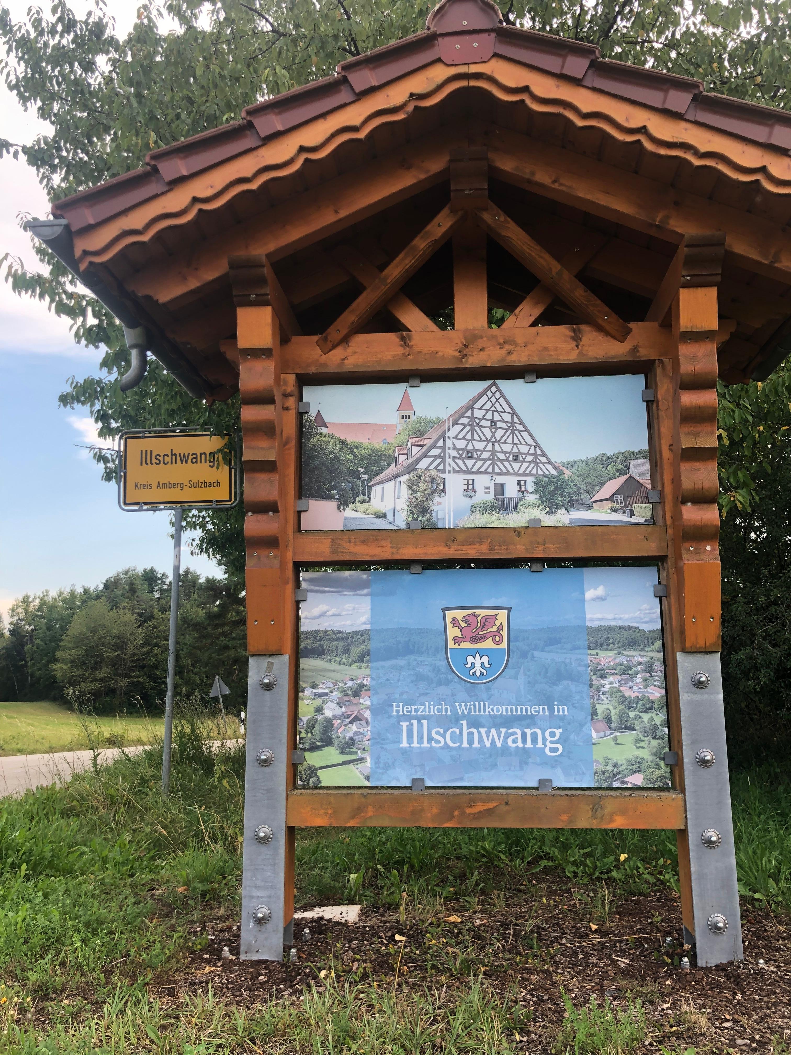 Ortsschild bei der Ankunft in Illschwang